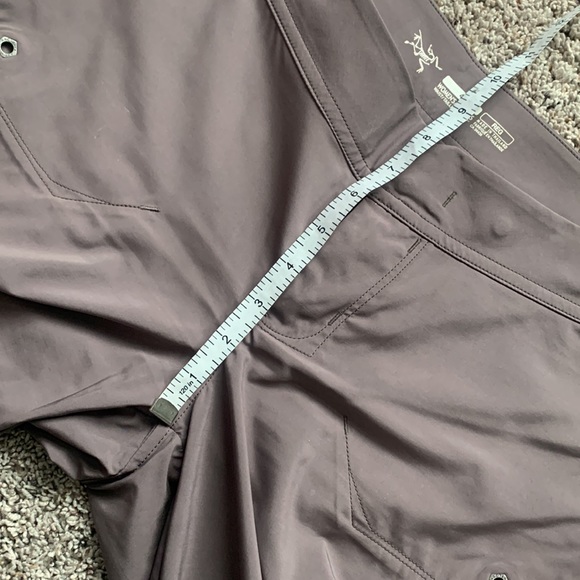 Arc’Teryx Bermuda Hiking Shorts Lightweight Board Shorts - Picture 6 of 16